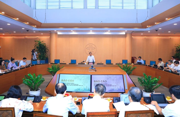 Chủ tịch Hà Nội nhấn mạnh phát triển bền vững , Không thể quên sinh kế người dân - Ảnh 1.