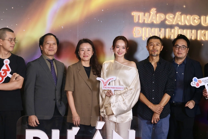 Charlie Nguyễn: 'Đừng để kinh phí trở thành rào cản làm phim' - Ảnh 1.