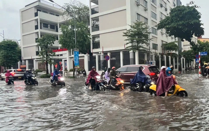 HĐND TP Hà Nội sẽ chất vấn về vấn đề úng ngập và thoát nước đô thị  - Ảnh 4.