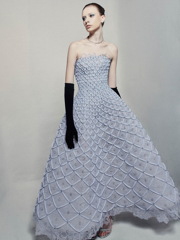 Phan Huy biến thị lực không hoàn hảo thành cảm hứng cho bộ sưu tập couture mới - Ảnh 5.