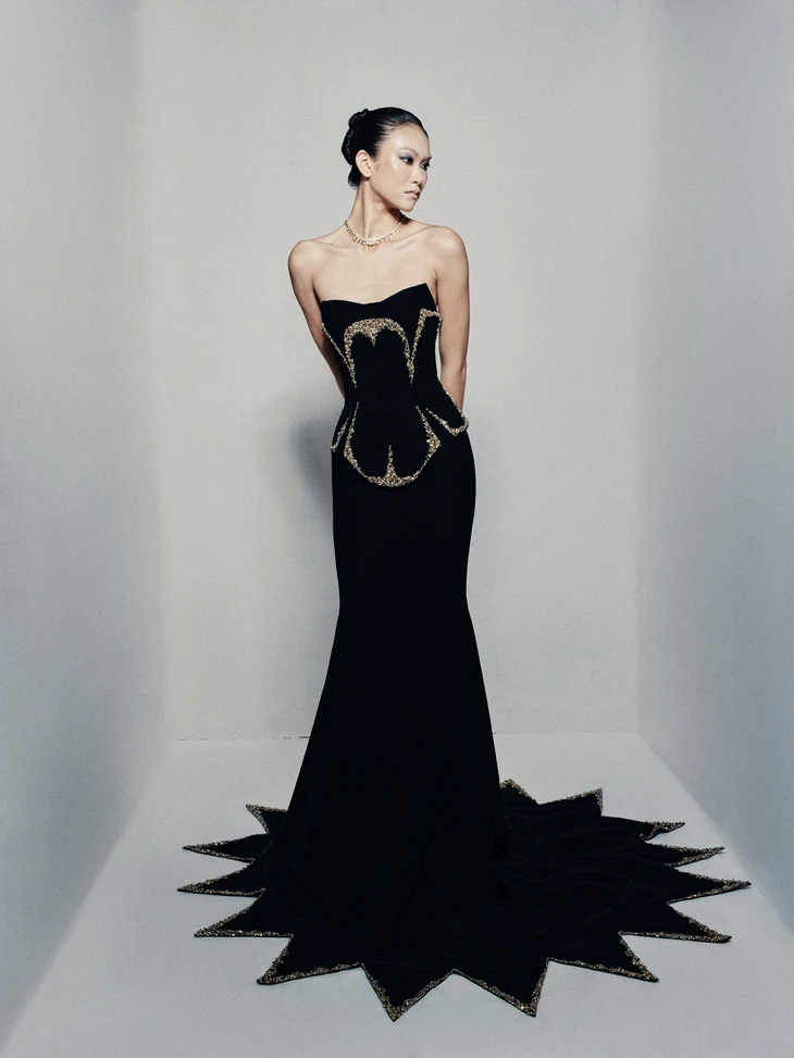 Phan Huy biến thị lực không hoàn hảo thành cảm hứng cho bộ sưu tập couture mới - Ảnh 10.