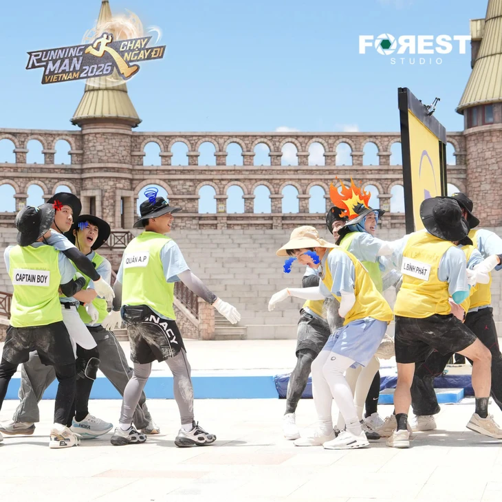 Vừa bới tô cơm ăn vừa xem Running Man mùa 4 tại rạp? - Ảnh 2.