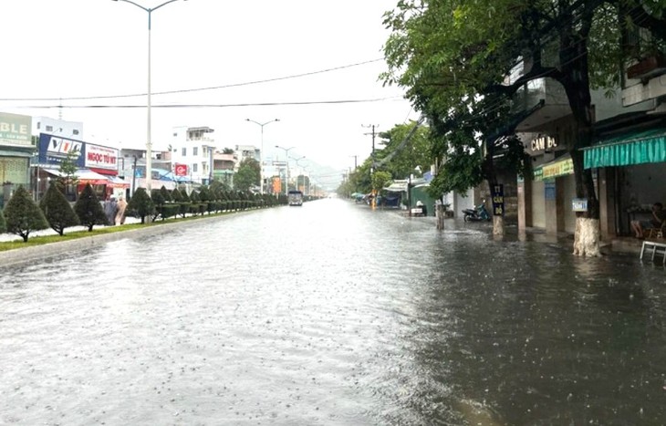 Giải quyết tình trạng ngập lụt ở trung tâm Nha Trang ra sao? - Ảnh 2.