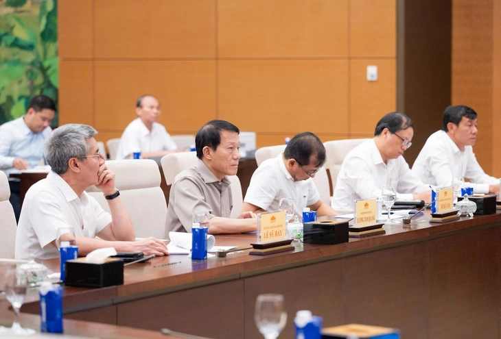 Đề xuất miễn trách nhiệm hình sự với cán bộ dám nghĩ, dám làm nếu đủ các điều kiện - Ảnh 2.