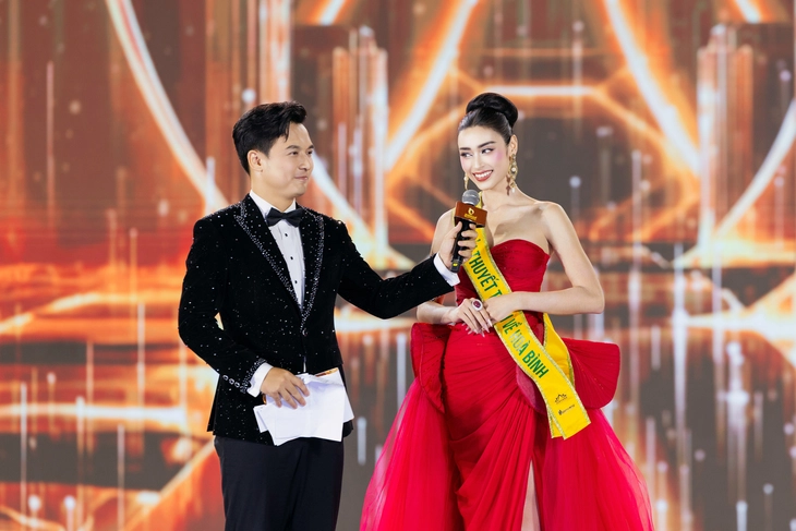 Nhật Kim Anh, Thiên Ân nói gì về chiến thắng của Emoura Phạm tại Miss Grand Vietnam 2026? - Ảnh 3.