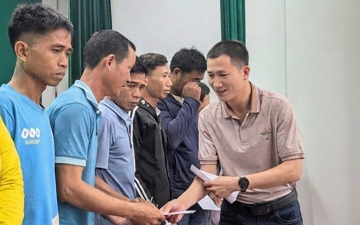 'Tiếp sức nhà nông' trao vốn cho 40 hộ dân khó khăn ở  Lâm Đồng - Ảnh 3.