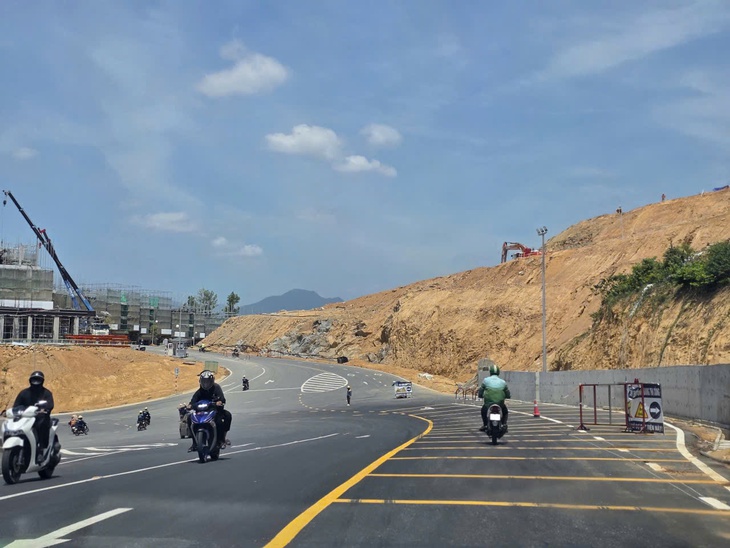 Bất chấp lãi suất neo cao, doanh thu dịch vụ kinh doanh bất động sản ở Đà Nẵng tăng hơn 20% - Ảnh 1.