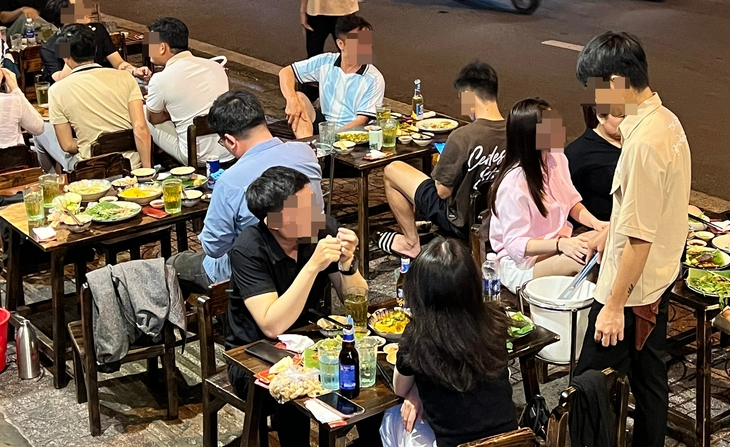 Bạn trẻ ngán ngẩm kể lần đầu hẹn hò: 'Chắc ám ảnh tới già' - Ảnh 1.