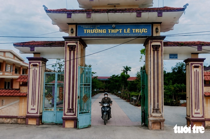 Chính thức hủy kết quả thi của 5 thí sinh tại điểm thi THPT Lê Trực - Ảnh 1.