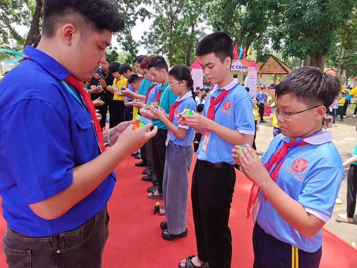 Rèn kỷ luật và mang những trải nghiệm bổ ích đến thiếu nhi - Ảnh 2.