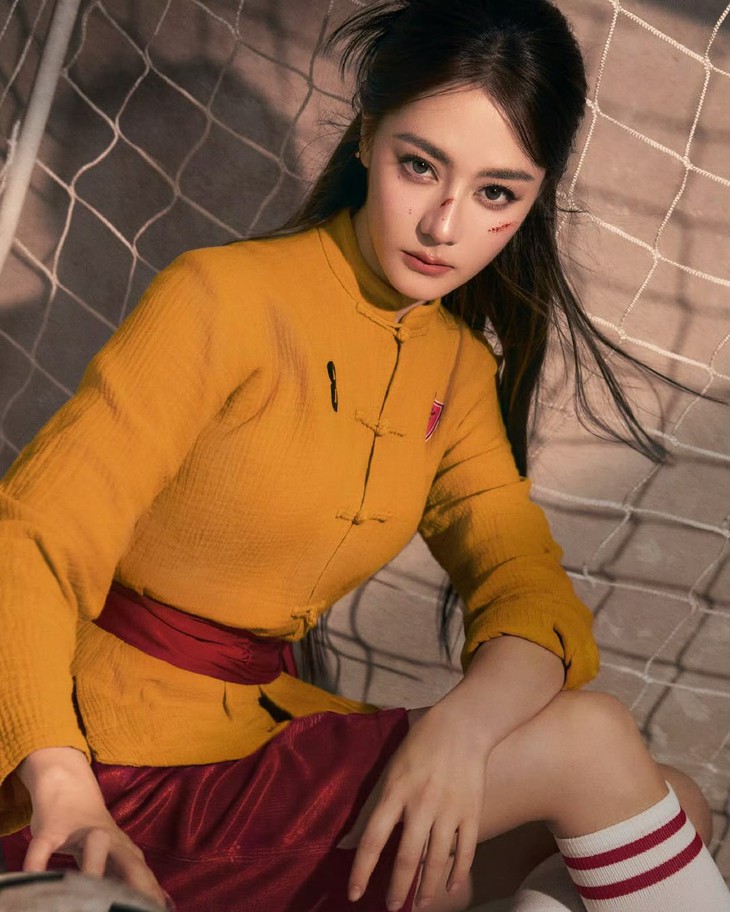 Địch Lệ Nhiệt Ba vụt sáng sau Kungfu nữ túc - Ảnh 1.