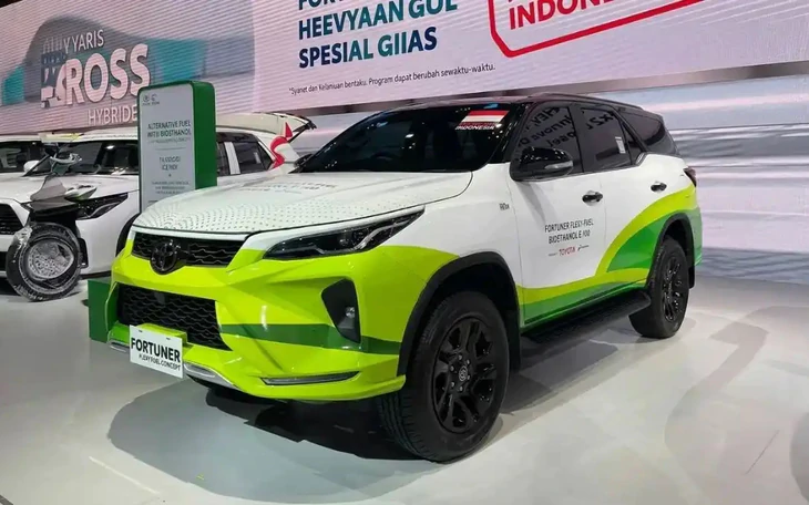 Toyota Fortuner đời mới lộ ảnh chạy thử, những xe chạy cùng gây chú ý - Ảnh 9.