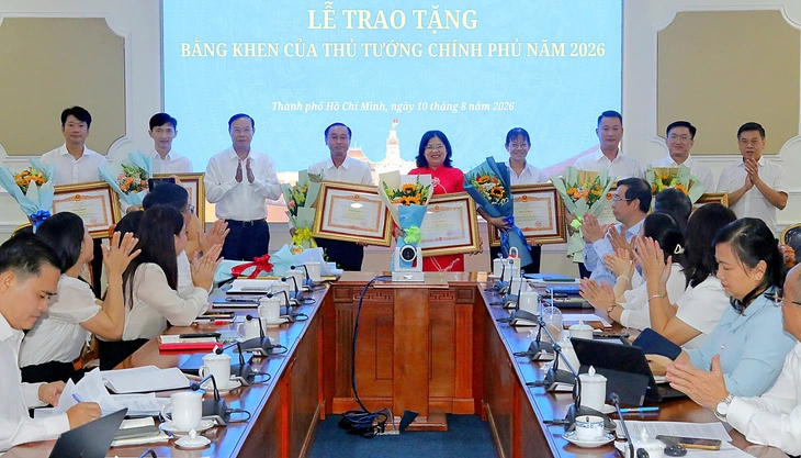 Tin tức sáng 11-8: TP.HCM dự kiến chỉ tiêu nghĩa vụ quân sự năm 2027 tăng 10% - Ảnh 1.