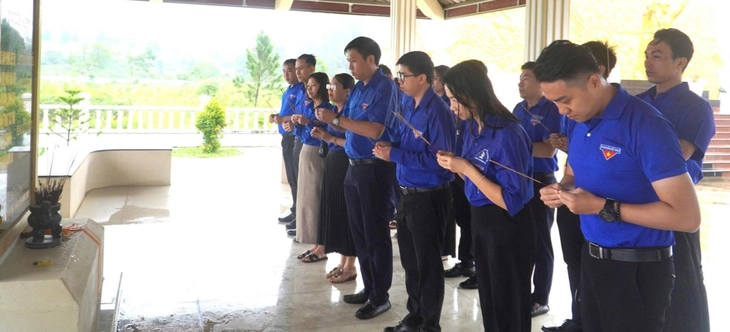 Đoàn Thanh niên VRG thực hiện chương trình tình nguyện tại Lào - Ảnh 5.
