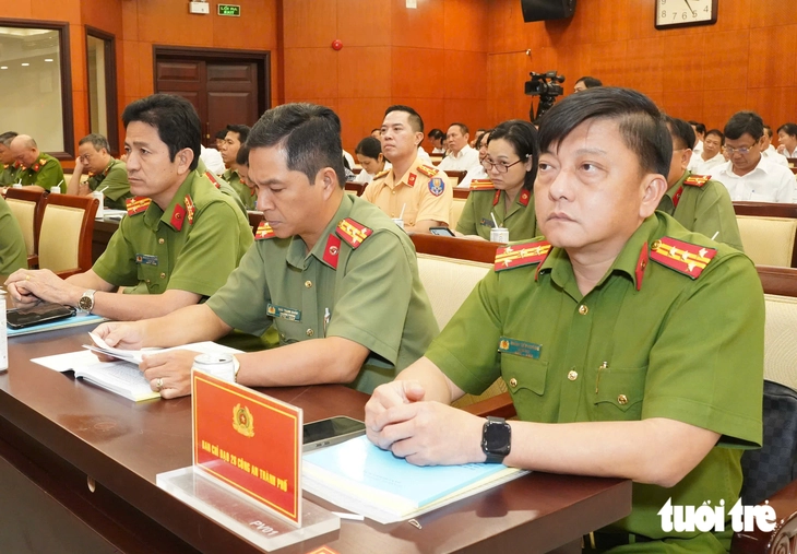 Trung tướng Mai Hoàng: 'Cần đánh giá địa bàn không ma túy thực sự thực chất' - Ảnh 4.