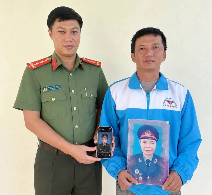 Công an Quảng Trị giúp người dân phục chế ảnh liệt sĩ, người có công - Ảnh 2.