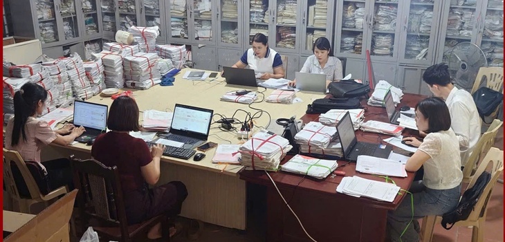 Tỉnh đầu tiên thí điểm tích hợp sổ đỏ trên VNeID - Ảnh 1.