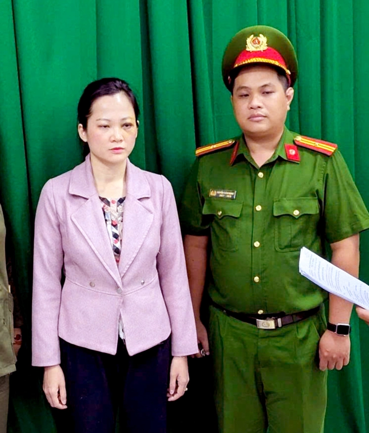 Bác sĩ nha khoa Tuyết Chinh xô xát với khách hàng trong phòng khám - Ảnh 1.