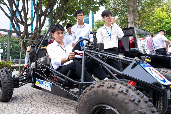 Doanh nghiệp ‘săn’ nhân tài kỹ thuật tại HUTECH TECHSHOW 2026 - Ảnh 5.