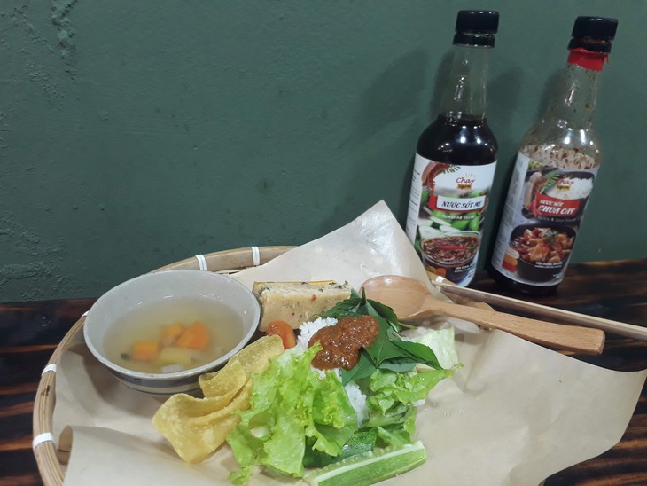 Quán một nụ cười - Ảnh 1.