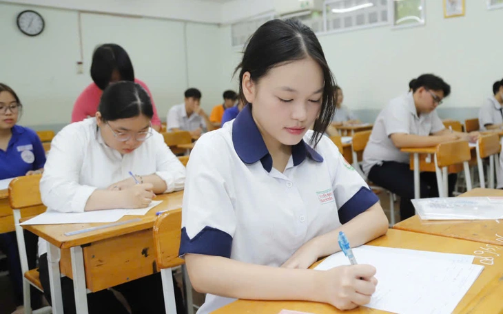 45 thí sinh đạt điểm xét tuyển 30/30 vào Trường đại học Y dược TP.HCM - Ảnh 3.