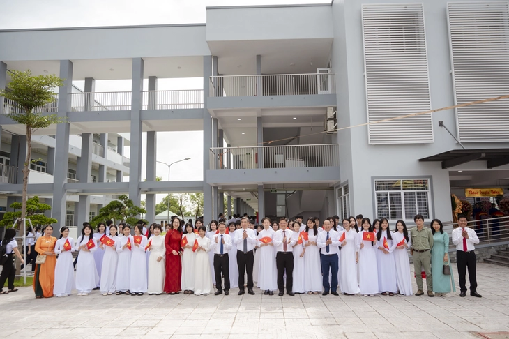 TP.HCM khánh thành ngôi trường mang tên Đại tướng Võ Nguyên Giáp - Ảnh 2.