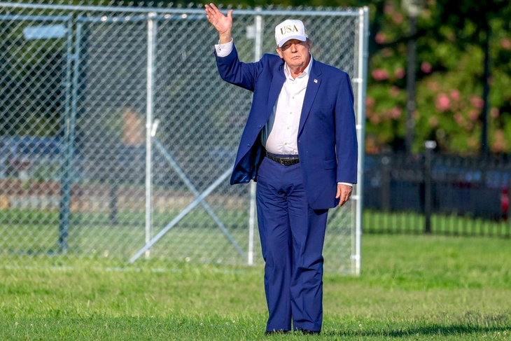 Sở thích ít ai biết của ông Trump: Cỏ! - Ảnh 2.