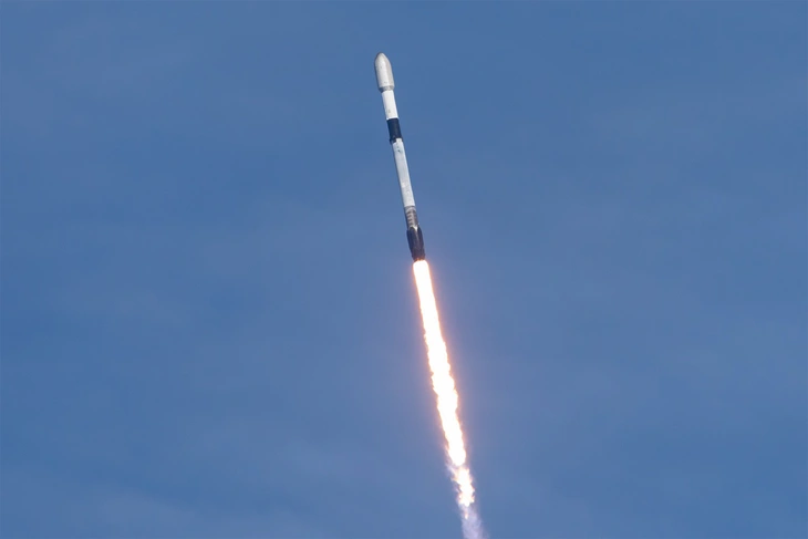 VinSpace bắt tay SpaceX phóng vệ tinh vào năm 2027 - Ảnh 1.