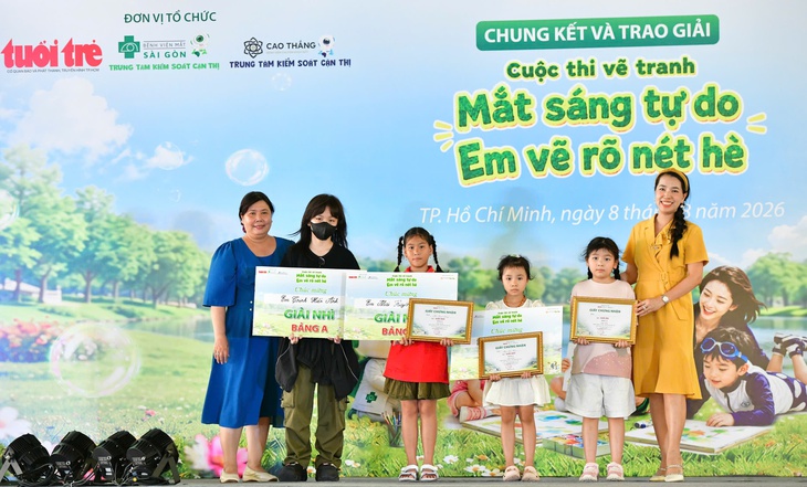 Hơn cả một cuộc thi vẽ: Hành trình lan tỏa nhận thức về chăm sóc thị lực trẻ em - Ảnh 12.