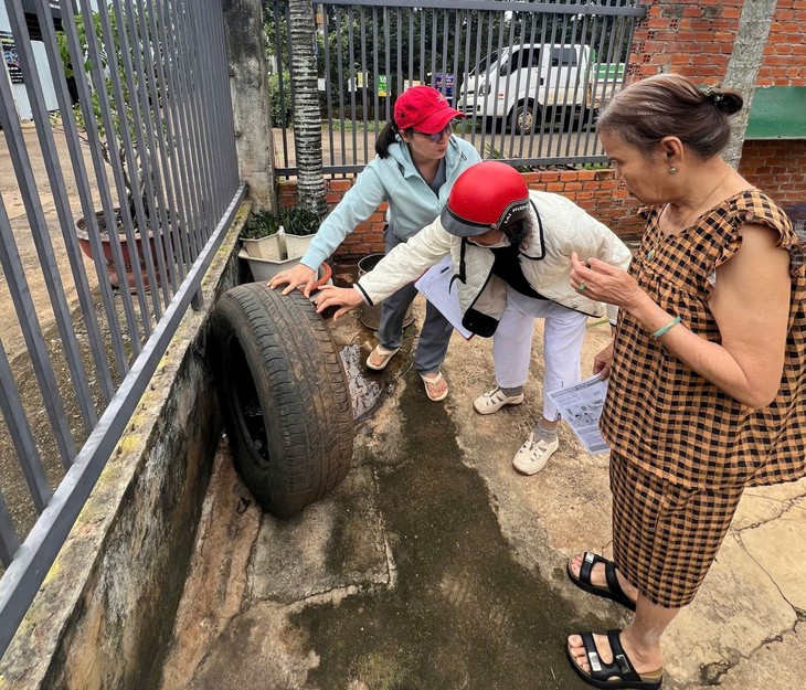 Thêm ca bệnh người lớn mắc não mô cầu biến chứng nặng, bác sĩ khuyến cáo điều cần làm trước nguy cơ ‘dịch chồng dịch’ - Ảnh 2.