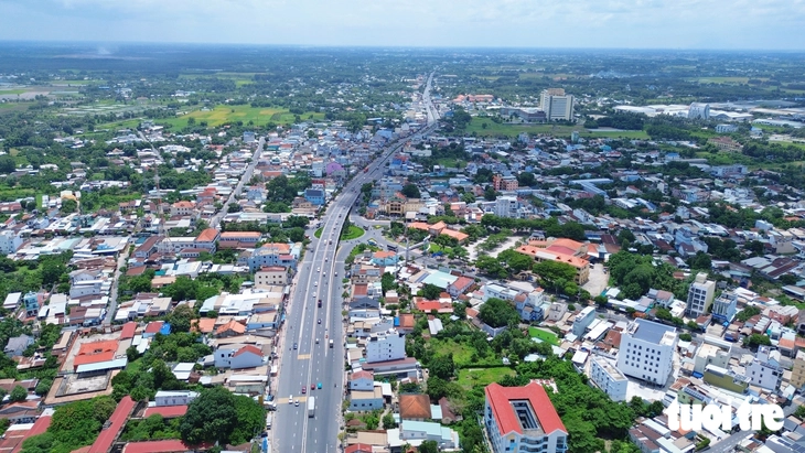 Không còn hộ nghèo, cải cách hành chính đạt hơn 99,9% - Ảnh 1.
