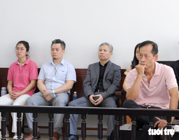 Giám đốc âm nhạc show Về đây bốn cánh chim trời lần đầu lên tiếng về việc tham tiền, bỏ rơi hàng nghìn khán giả - Ảnh 2.