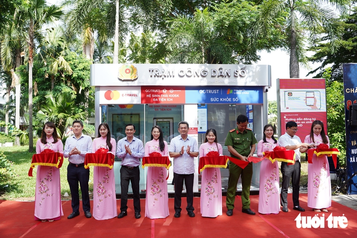 Đưa tiện ích số đến gần người dân qua Trạm Công dân số  - Ảnh 1.