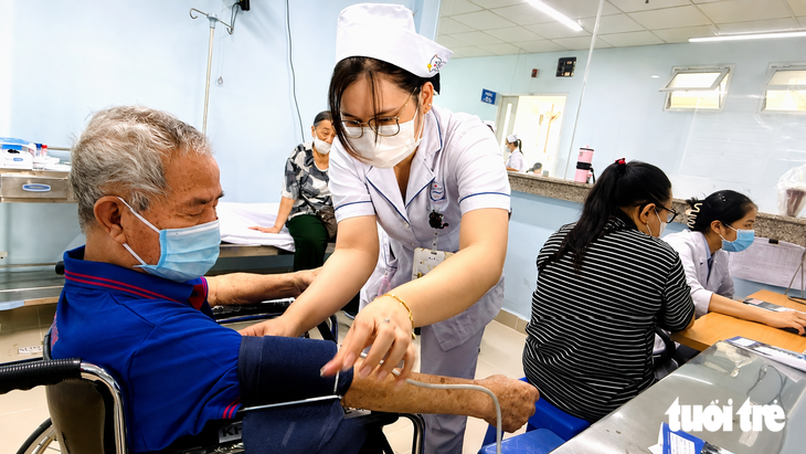 TP.HCM 'khát' điều dưỡng - Ảnh 1.