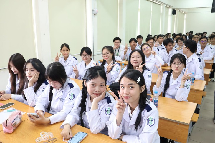 Trường y của ĐH Quốc gia TP.HCM công bố điểm chuẩn, y khoa cao nhất 82,6 điểm - Ảnh 1.