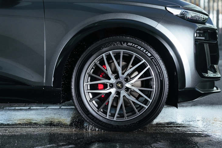 Michelin ra mắt 2 dòng lốp mới ở Việt Nam, tương thích từ xe VinFast đến Mercedes - Ảnh 8.