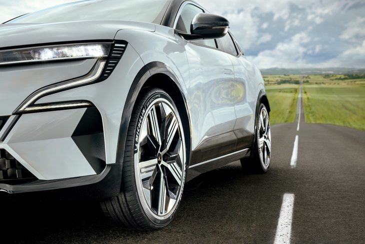 Michelin ra mắt 2 dòng lốp mới ở Việt Nam, tương thích từ xe VinFast đến Mercedes - Ảnh 1.