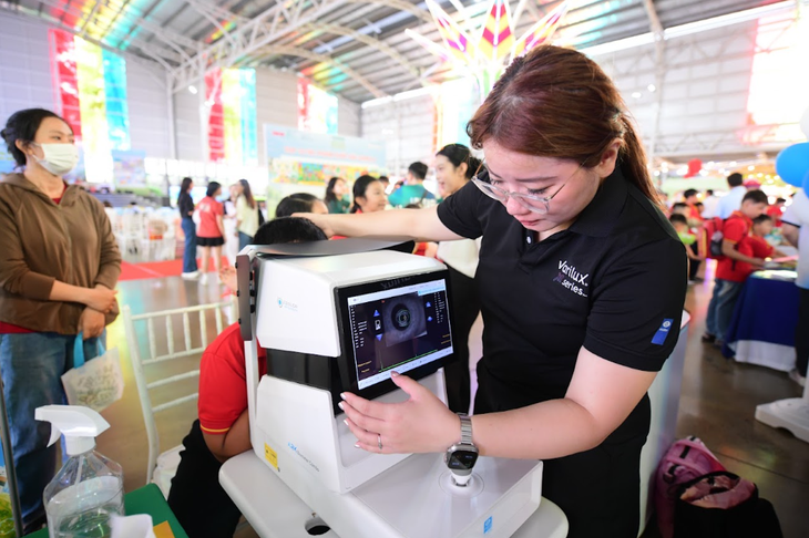 Hơn cả một cuộc thi vẽ: Hành trình lan tỏa nhận thức về chăm sóc thị lực trẻ em - Ảnh 9.