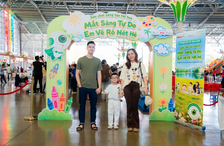 Hơn cả một cuộc thi vẽ: Hành trình lan tỏa nhận thức về chăm sóc thị lực trẻ em - Ảnh 1.