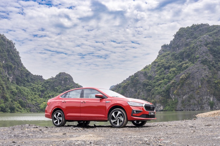 Tin tức giá xe: Skoda chạy đà đón tháng Ngâu, Slavia rẻ hơn cả Kia Morning - Ảnh 2.