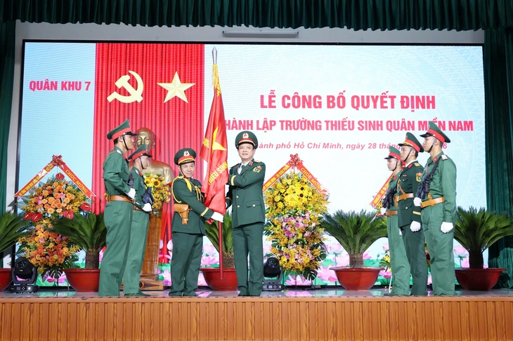 Trường Thiếu sinh quân miền Nam có gì mà phụ huynh rơi nước mắt khi con được vào học? - Ảnh 4.