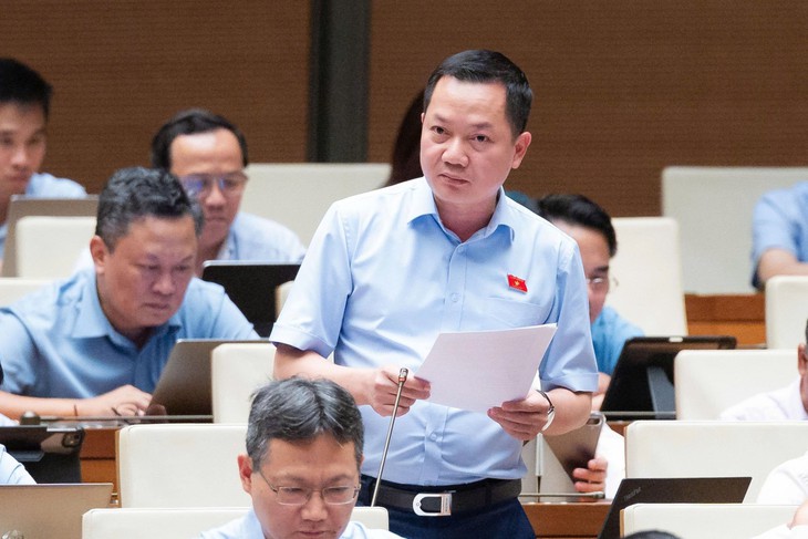 Xuất hiện mô hình chăn nuôi trong nhà cao tầng, đại biểu Quốc hội đề nghị quản lý - Ảnh 1.