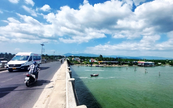 Kiểm tra ‘gấp’ tất cả trường hợp thu thuế bổ sung theo văn bản trái luật của tỉnh Khánh Hòa - Ảnh 2.