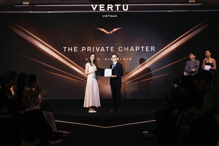 Vertu Alphafold: Smartphone gập tích hợp AI Agent chính thức ra mắt tại Việt Nam - Ảnh 4.