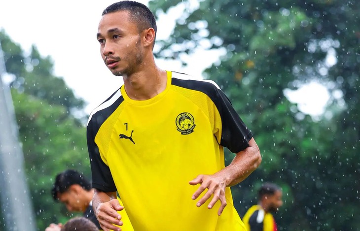 Thêm cầu thủ Malaysia rời đội tuyển trước ngày đấu Việt Nam - Ảnh 1.