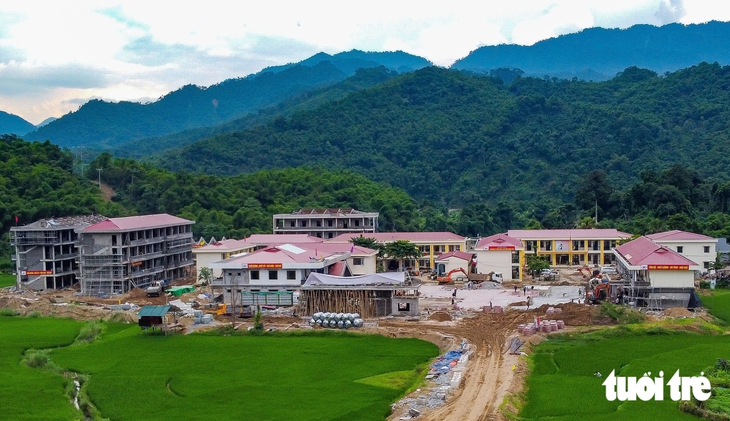 Thanh Hóa tăng tốc thi công 6 trường nội trú để kịp vào năm học mới 2026-2027 - Ảnh 1.