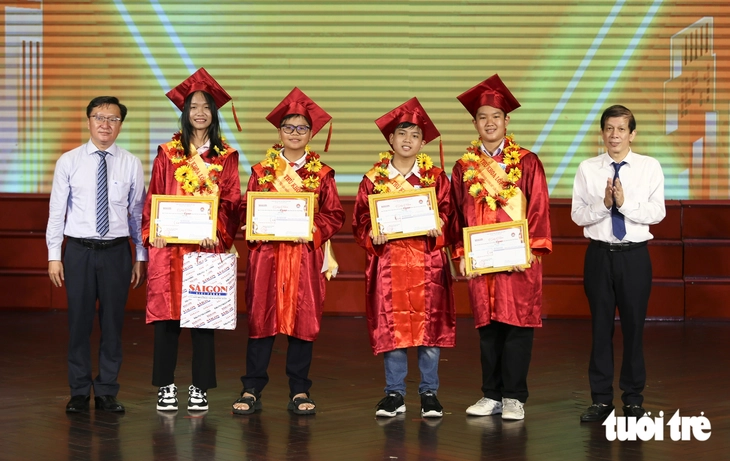 Hơn 1,3 triệu bài thi, 120 học sinh xuất sắc được vinh danh tại Giải Lê Quý Đôn - Ảnh 1.