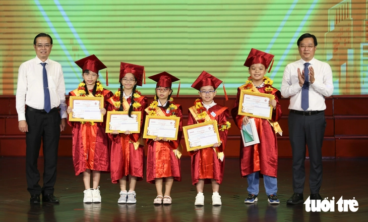 Hơn 1,3 triệu bài thi, 120 học sinh xuất sắc được vinh danh tại Giải Lê Quý Đôn - Ảnh 5.