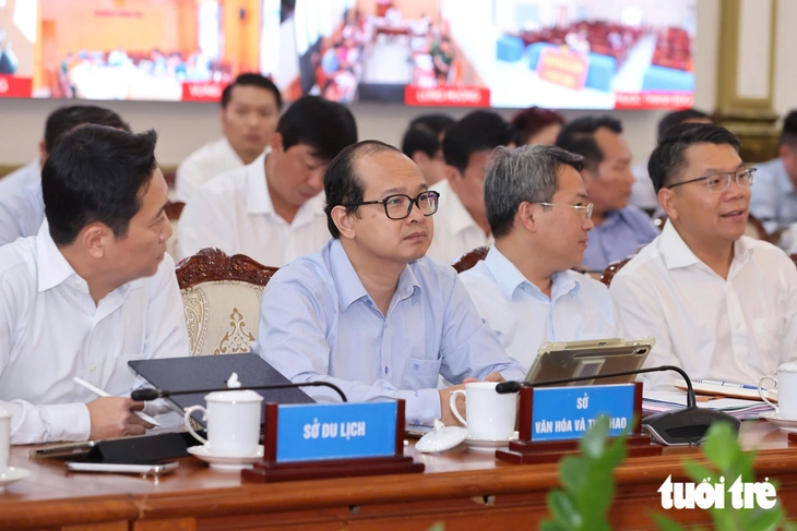 Chủ tịch TP.HCM Nguyễn Văn Được: Đầu tư công phải tăng tốc để dẫn dắt đầu tư tư - Ảnh 3.
