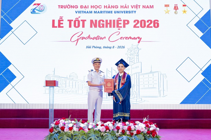 Chàng trai vùng cao từ “vét đĩa” điểm sàn đến thủ khoa ngành công nghệ - Ảnh 5.
